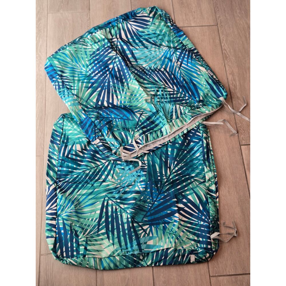 NettyPro Outdoor Cushion Cover 2Piece 24 X 24 X 4 Color: Tropical Leaf